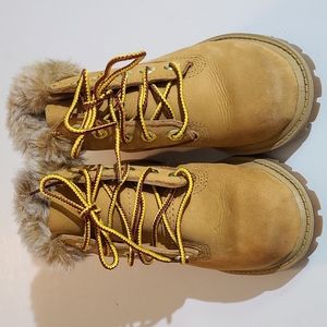 Timberland Boots With Faux Fur Size 8 (Toddler)